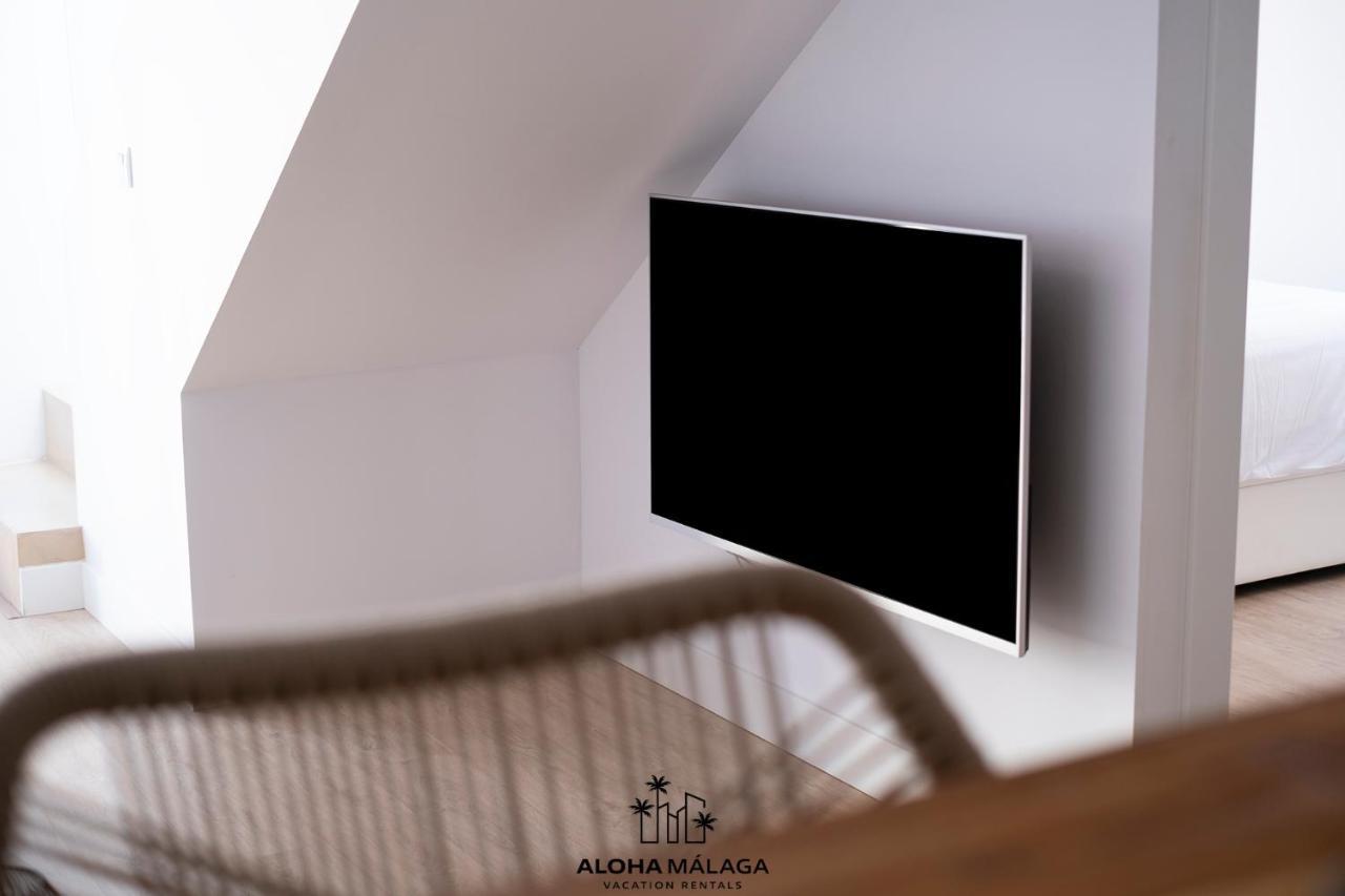 Luxury Duplex With Pool And Padel Court In Town Apartment Малага Екстериор снимка