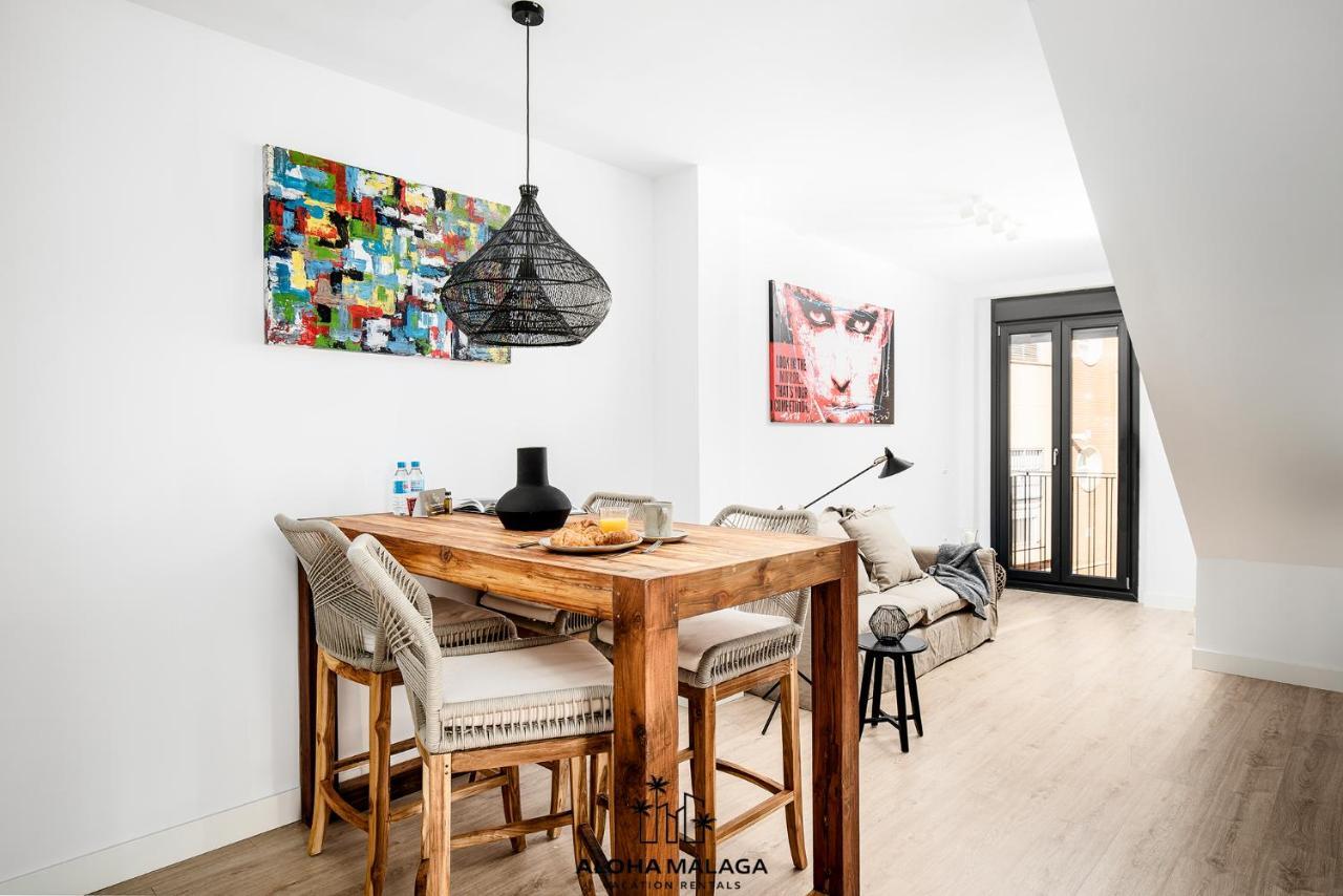 Luxury Duplex With Pool And Padel Court In Town Apartment Малага Екстериор снимка