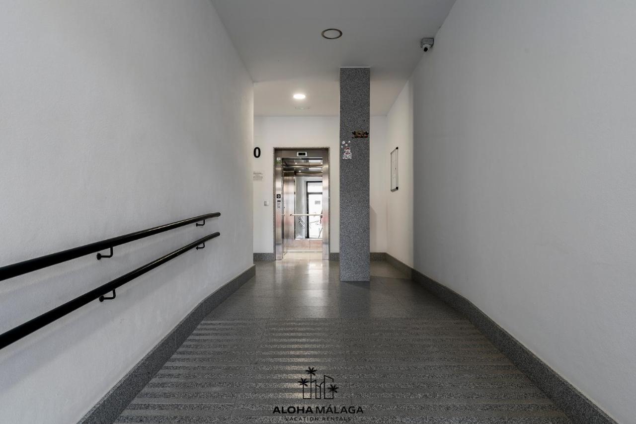 Luxury Duplex With Pool And Padel Court In Town Apartment Малага Екстериор снимка