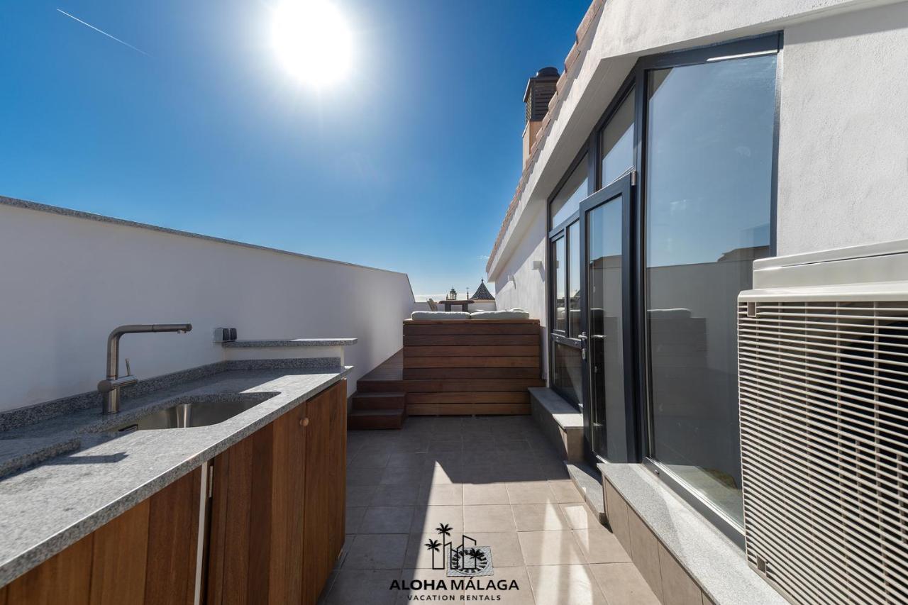Luxury Duplex With Pool And Padel Court In Town Apartment Малага Екстериор снимка