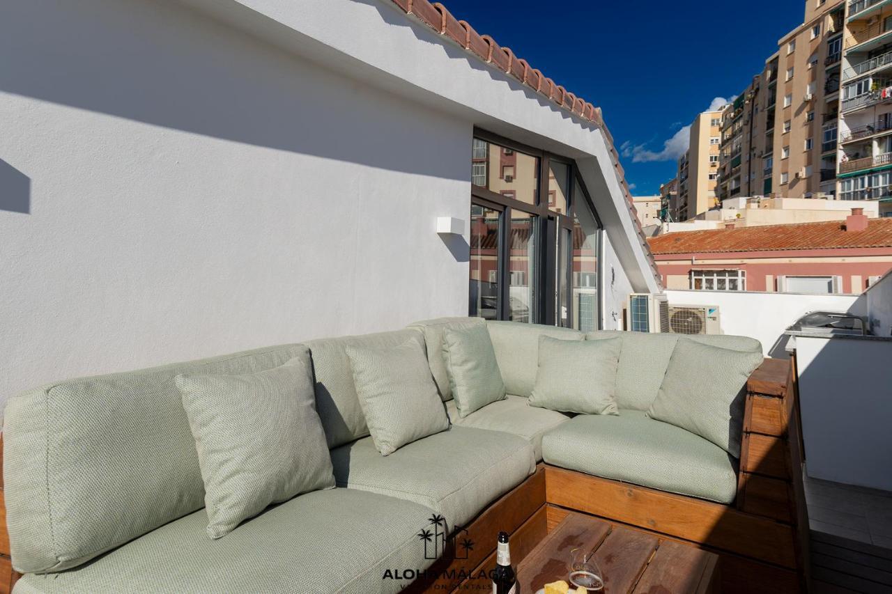 Luxury Duplex With Pool And Padel Court In Town Apartment Малага Екстериор снимка