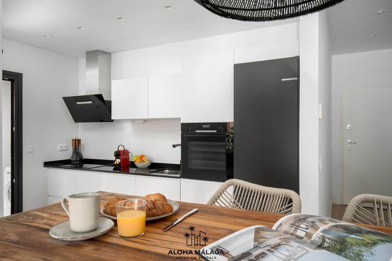 Luxury Duplex With Pool And Padel Court In Town Apartment Малага Екстериор снимка