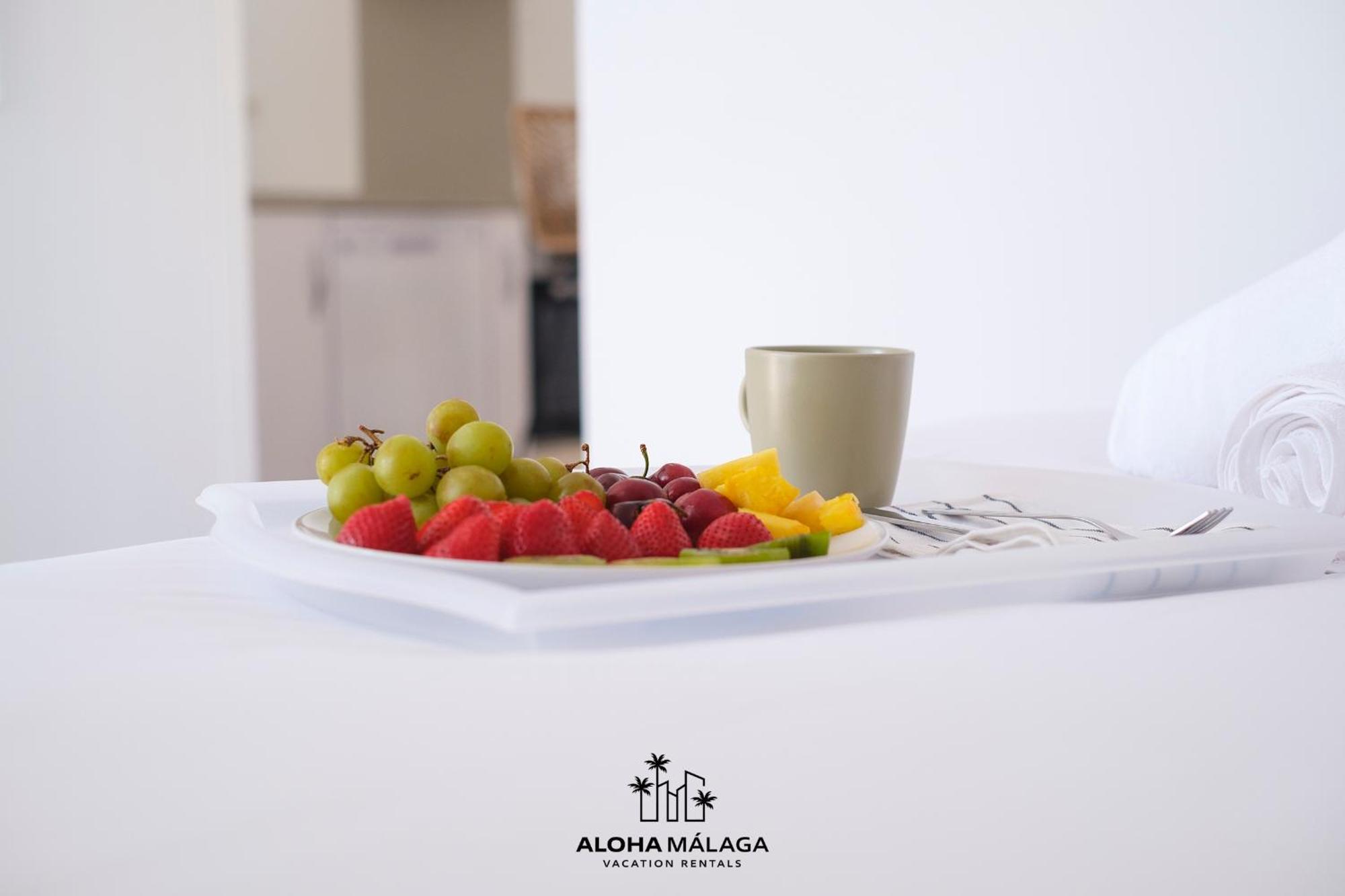 Luxury Duplex With Pool And Padel Court In Town Apartment Малага Екстериор снимка